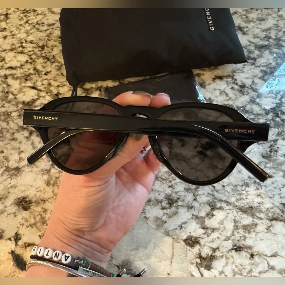Givenchy GV Day Pilot Sunglasses